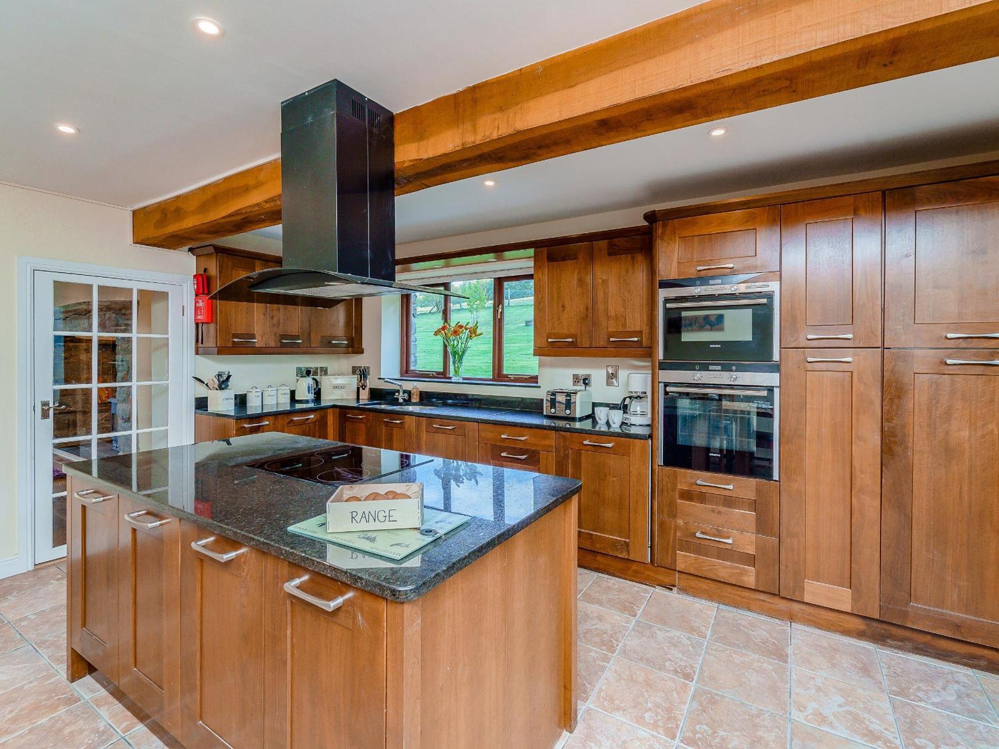 Rhiew Banc Villa Aberhafesp Bagian luar foto